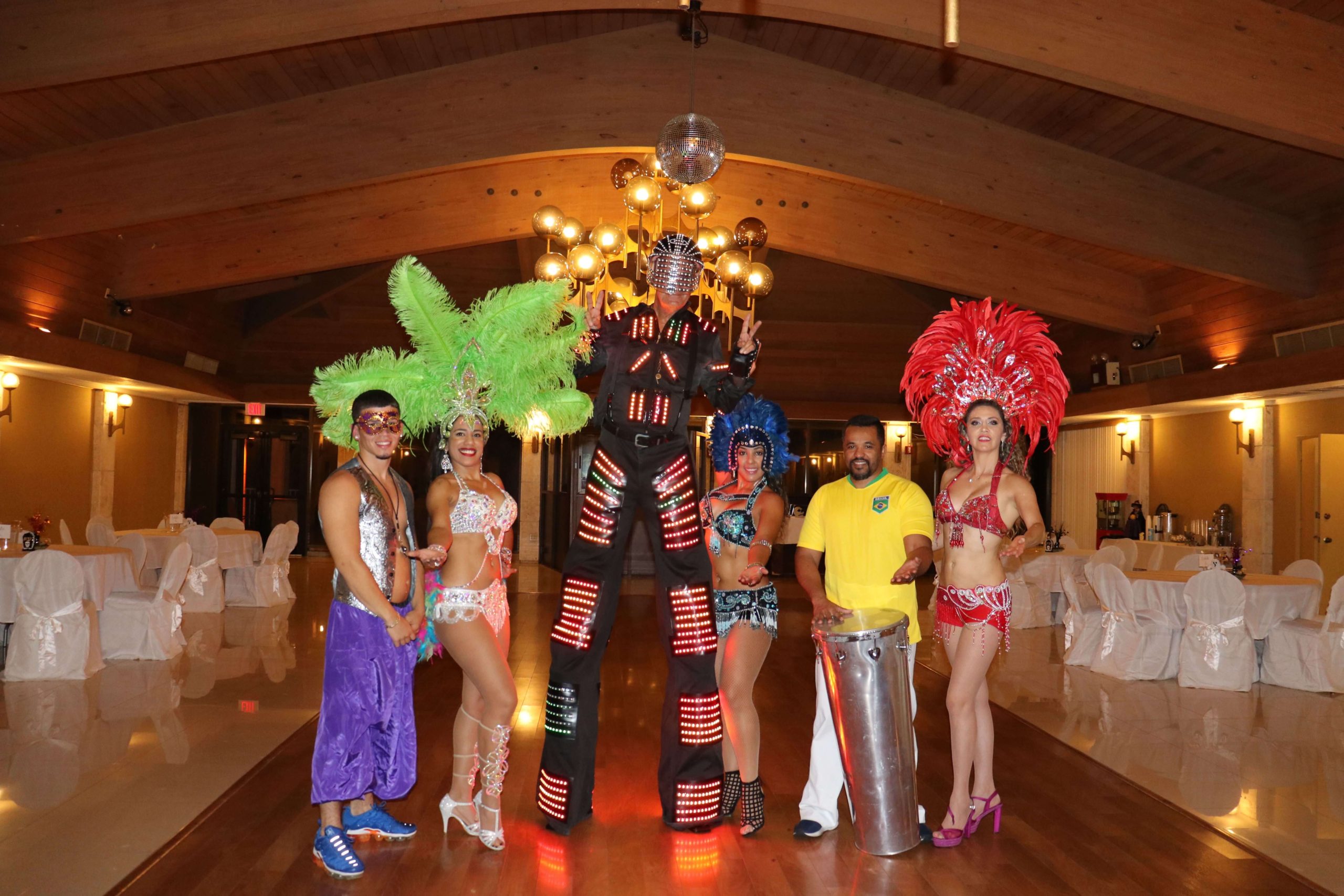 Hora Loca Shows In Miami Hora Loca Performers For Private Events